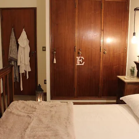 Casa Do Pinheiro Bed and Breakfast